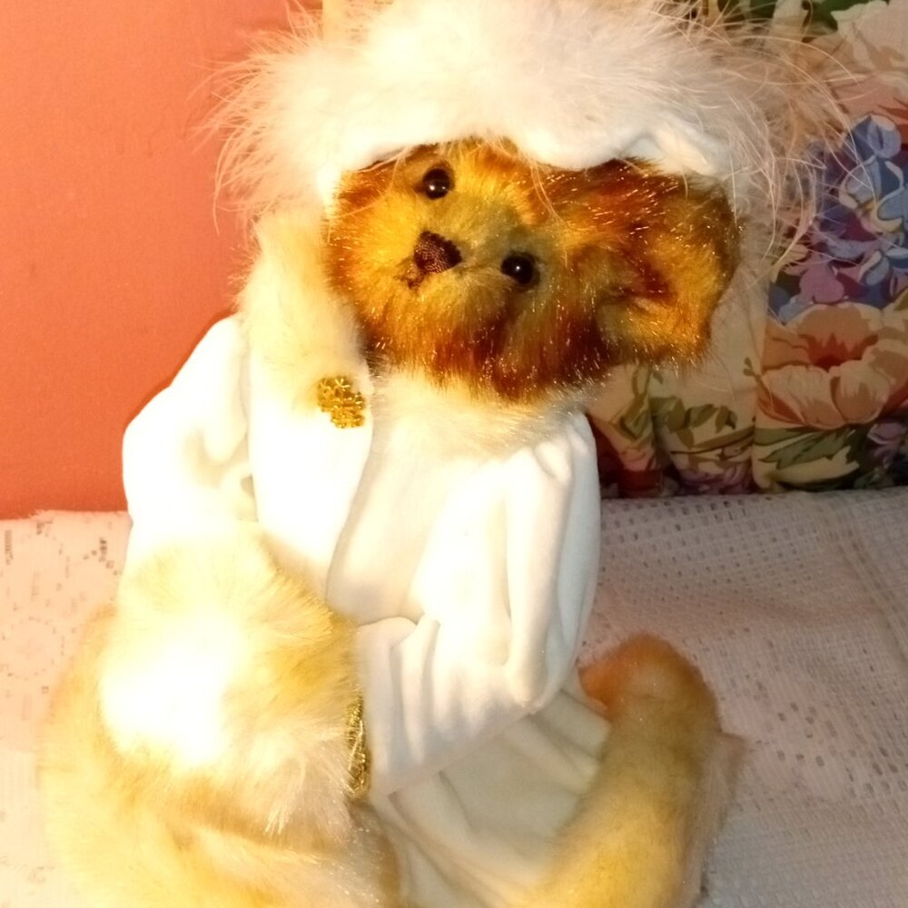BEARINGTON COLLECTIBLE 14" BEAR DRESSED IN BEAUTY